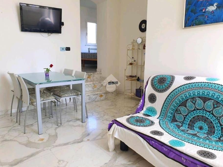 Appartamento 50 Mt Mare Con Parcheggio Riservato Riva Ligure Extérieur photo